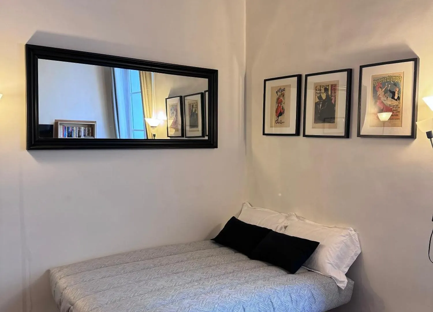 Apartment Typique Parisien Au Coeur Du Marais *
