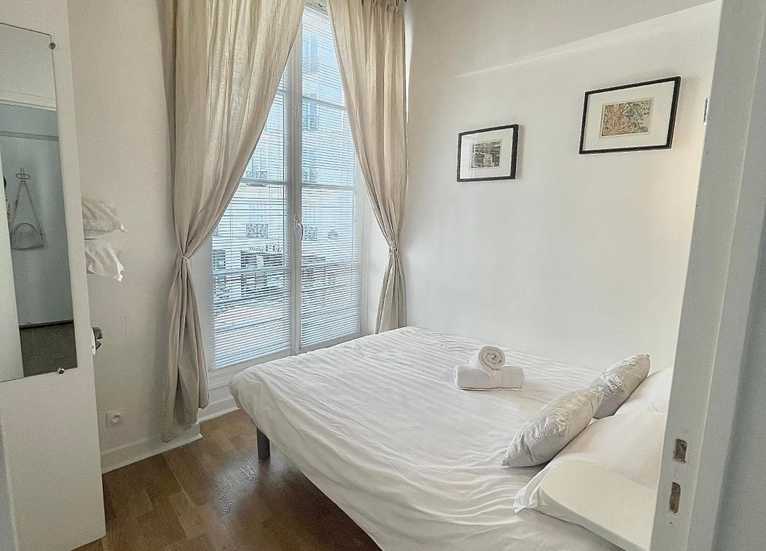 Apartment Typique Parisien Au Coeur Du Marais Paris